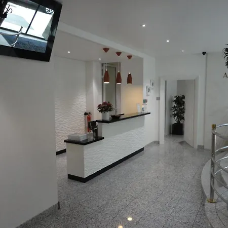 Aparthotel Résidence Alma Marceau 4*