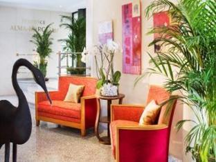 Résidence Alma Marceau Aparthotel Parigi